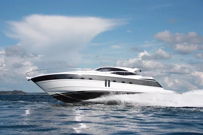 Pershing 62 i fart